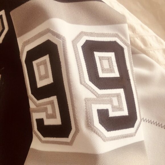 AUTHENTIC GRETZKY LA KINGS JERSEY - Picture 8 of 13
